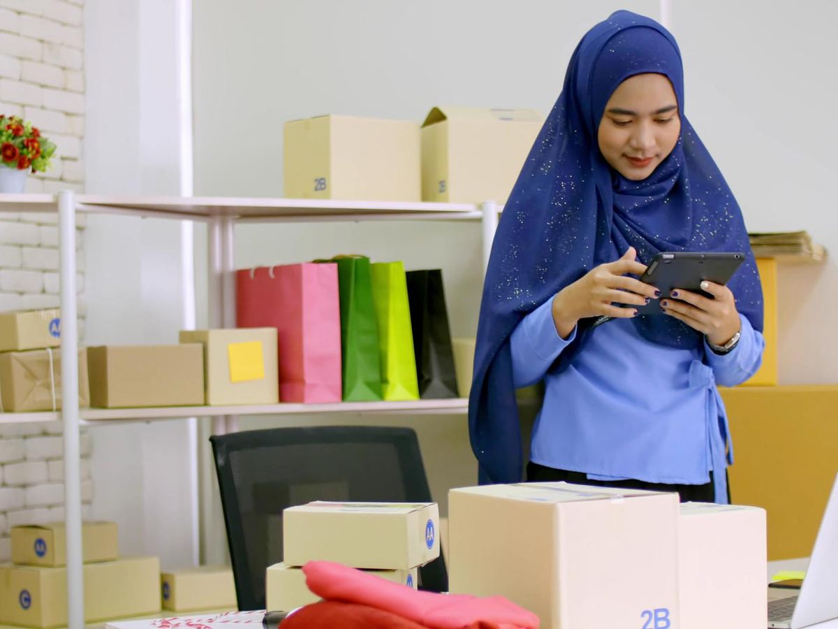 Ile zarabia Amazon i jak wygląda system wynagrodzeń w firmie?